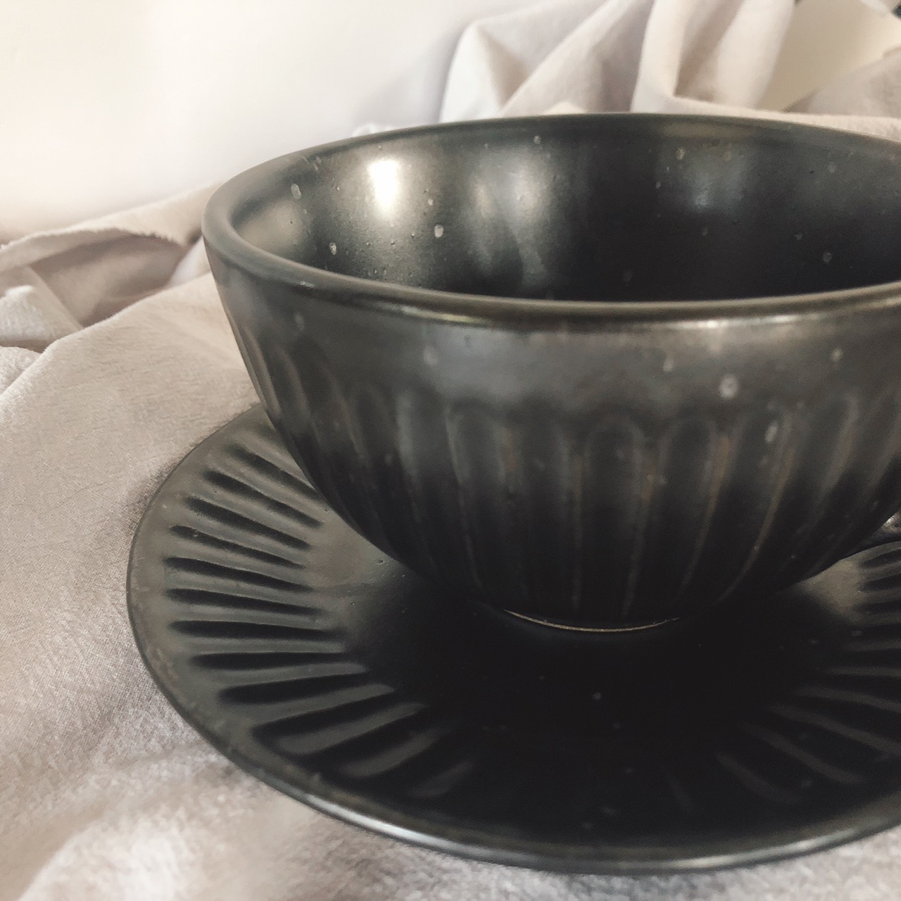 羅馬粗陶 Φ12.5cm 陶瓷 把手碗｜鐵鏽黑｜單個